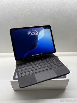 iPad + Magic Keyboard - 2