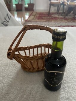 Košík s vínom Madeira - 2