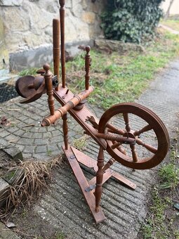 Zachovalý kolovrátok - 2