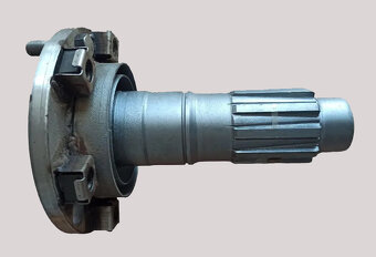 Hnací hriadeľ DT-75 - 2