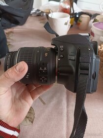 Nikon  D3200 - 2