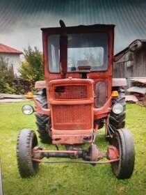 Kúpim traktor rumun - 2