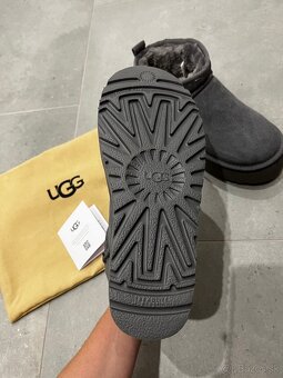 Dámske UGG čižmy - 2