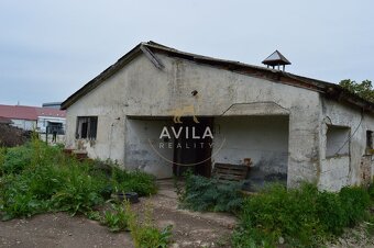 NA PRENÁJOM: sklad-hala 270m2 - Voderady - 2
