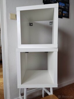 Nástenná polička/KOCKA - 2
