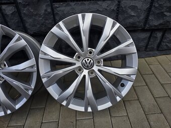 5x112 R17 VW Montana Tiguan - 2