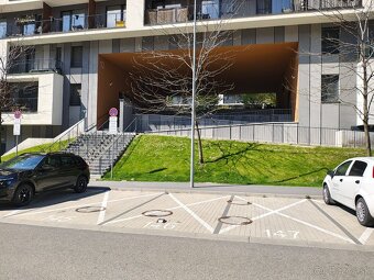 vonkajšie parkovacie státie, SLNEČNICE - 2