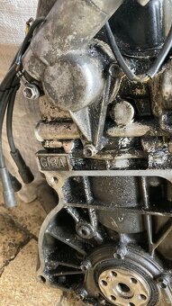 Motor Suzuki Samurai SJ413 - 2
