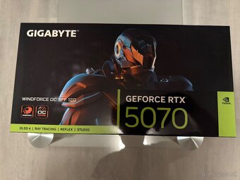 GIGABYTE RTX 5070 WINDFORCE OC 12G - 2