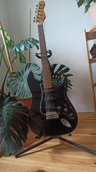 Elektrická gitara s kombom - 2