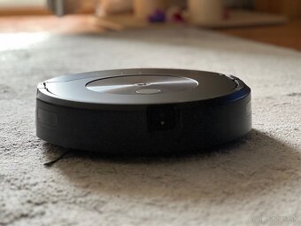 robotický vysávač iRobot Roomba Combo j7+ - 2