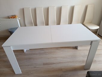 Predám stôl a stoličky - 2