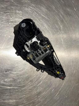 BMW 7 G11 G12 Zadná lavá klučka s mechanizmom KEYLESS - 2