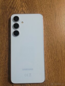 Samsung galaxy S24 FE - 2