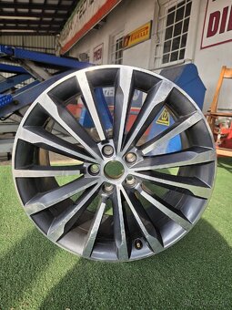 Skoda SuperB disky - 2