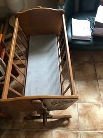 Vyrezávaná kolíska - 2