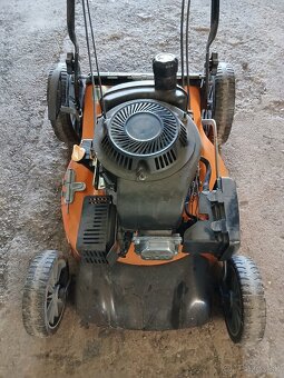 Kosačka s pojazdom - 2