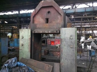 Hydraulický lis ŽĎAS LVH 2500 (948) - 2