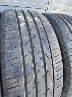235/50r19 - 2