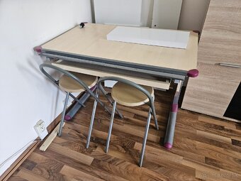 Stolík a 2 stoličky - 2
