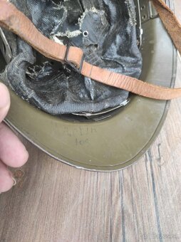 francuzka vojnova prilba m1926 (typ adrian). - 2