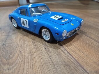 1:18 Ferrari 250GT Berlinbette 61 - 2