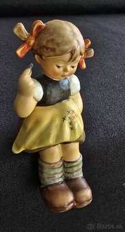 Goebel Hummel "Stitch in Time" – Prvá edícia 1996 (125. vý - 2
