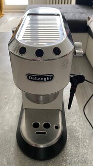 Pákový kávovar DeLonghi Dedica - 2