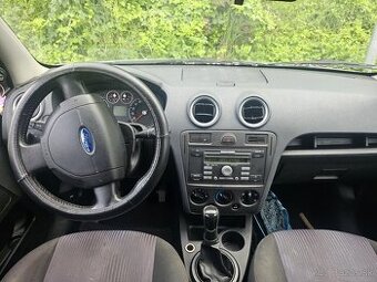 Ford Fusion - 2