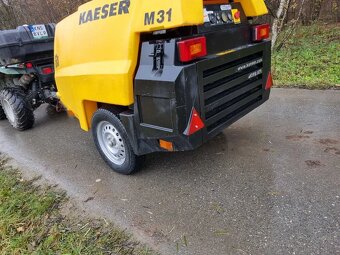 Skrutkový kompresor Kaeser M31 z Nórska 523h ako nový motor - 2