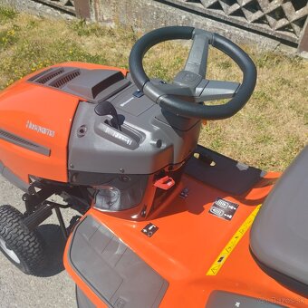 Traktorová kosačka Husqvarna CTH126. - 2
