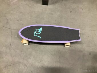 UPLNE NOVY SKATEBOARD - 2