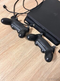 PlayStation 4 Slim 1TB vo výbornom stave - 2