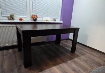 Jedálenský stôl - 2