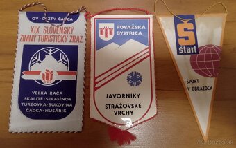 Retro vlajky a odznaky - 2