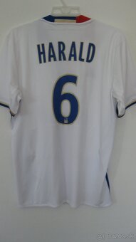 OLYMPIQUE LYONNAIS - 2