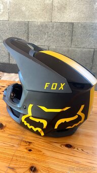 Fox v1 mata Helmet - 2
