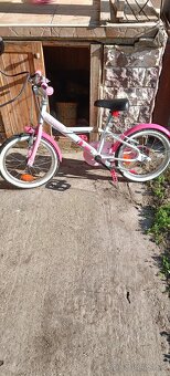 Dievčenský bicykel od 6 rokov. - 2