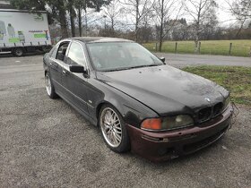 Rozpredám BMW E39 540iA - 2