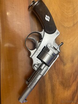 Revolver 1890 St. Etienne 1873 - 2