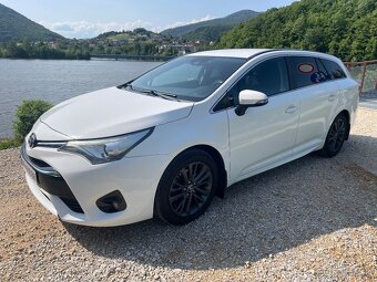 Toyota Avensis 1.8 CVT 2017 - 2