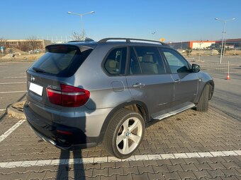 BMW X5 e70 3.0d xDrive Šedá metalíza - 2