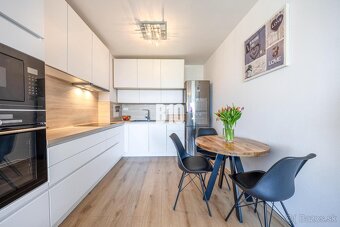 4-izbový rodinný byt s maximálnym súkromím v uzavretom areál - 2