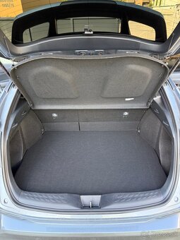 Toyota C-HR, 1.8 Hybrid, sivá metalíza tmavá - 2