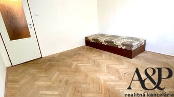 NA PRENÁJOM 2 IZB. BYT, 49M2, HVIEZDOSLAVOVA UL., SENICA - 2