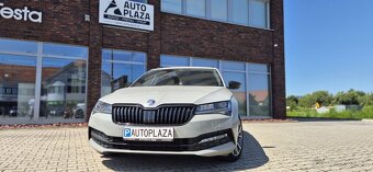 Škoda Superb Combi 2.0 TDI DSG Sportline - 2