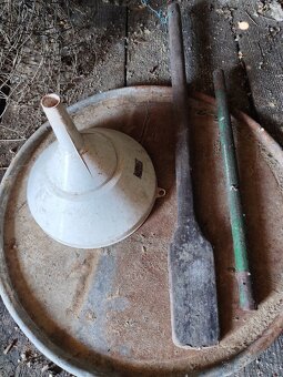 Preš na hrozno na podstavci - 2