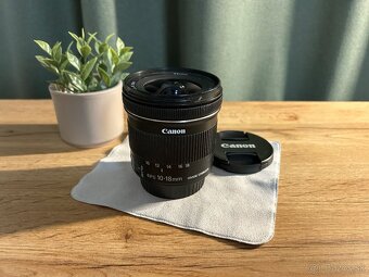 Canon EF-S 10-18mm f/4.5-5.6 IS STM - 2