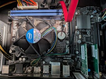 Predám PC s Windows 11 Pro verzii 25H2 SK + WiFi karta - 2