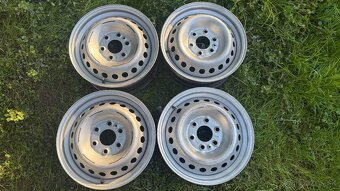 16" oceľové disky Iveco Daily (6 dierové) - 5801622004 - 2